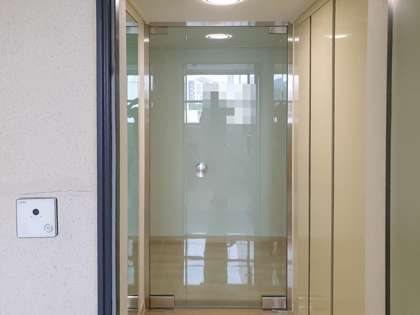 서울 강남 율현동 상가 출입문, 강화유리 중문 NF힌지 시공 후기 율현동 상가 중문으로 설치된 강화유리문