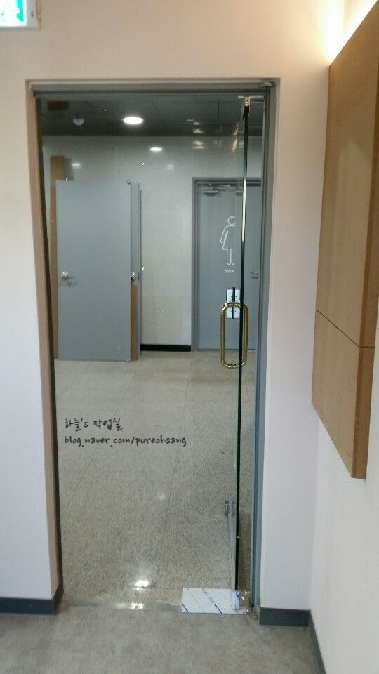 상가네모 도어로 시공된 일산 강화도어