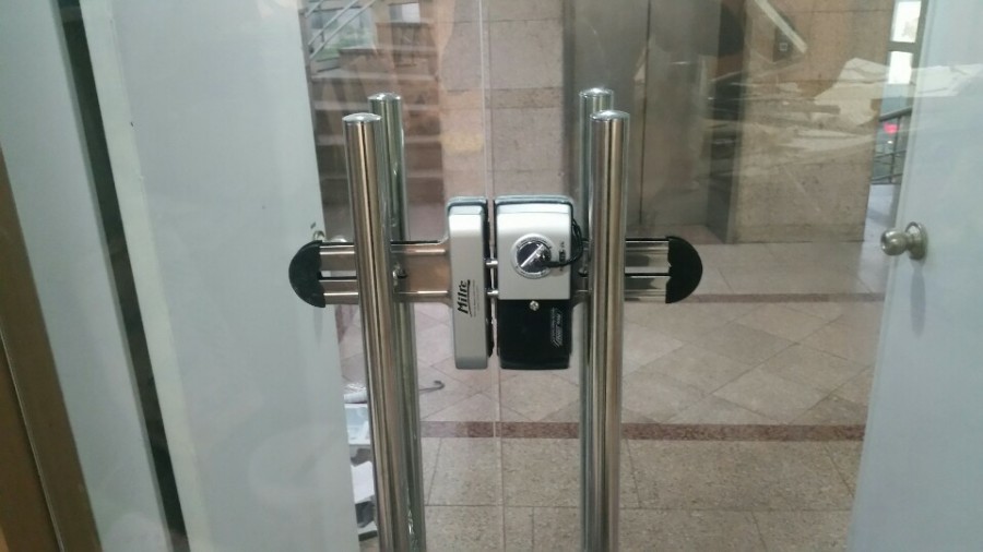 일산 강화도어 설치 정발산동 상가 출입문 번호키 시공 후기 일산 강화도어 번호키 시공 최종 완료 사진