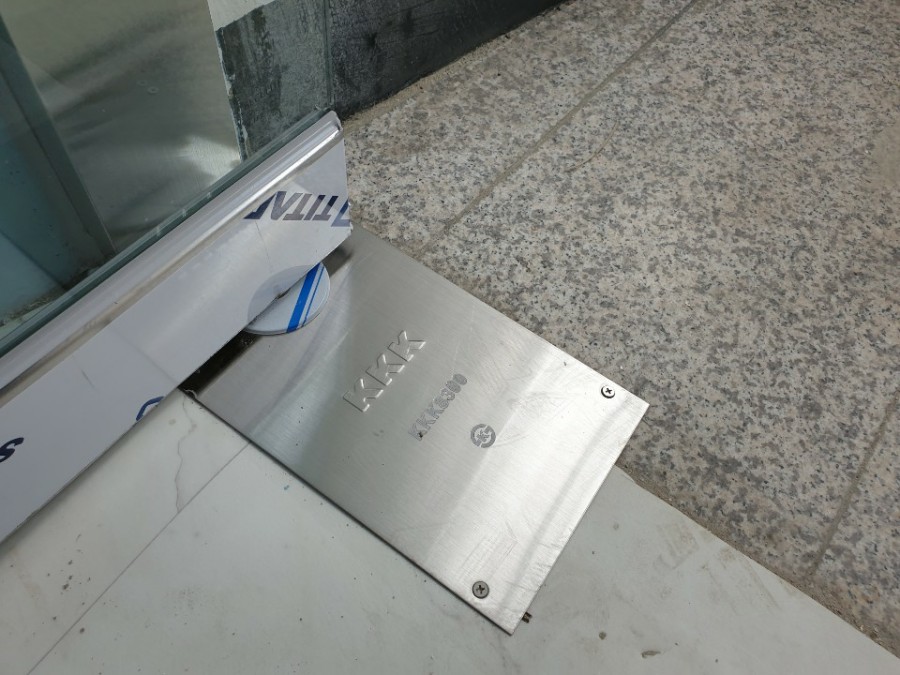 화곡동 강화도어 설치, 답답한 방화문 철거하고 유리문으로 교체한 후기 화곡동 강화도어 설치 후 내부에서 문을 열어본 모습