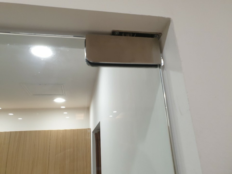 공간 분리를 위한 유리 파티션 시공