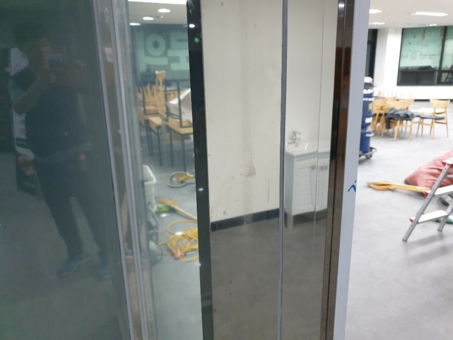 모든 시공이 완료된 고양시 상가 자동문 전경