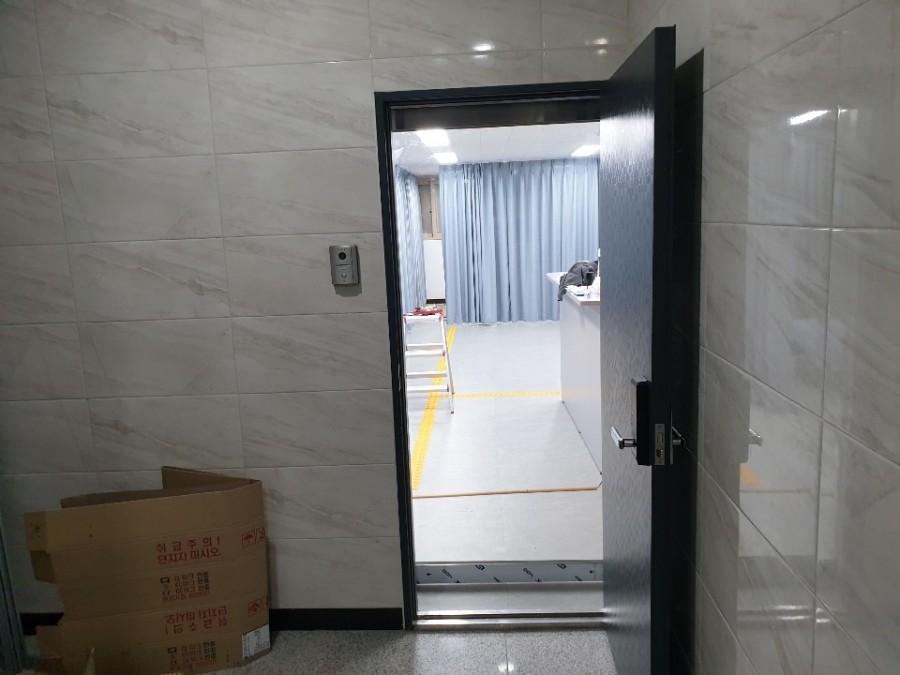 일산 정발산동 자동문 시공, 당일 자동문 수리처럼 신속 설치 후기 일산자동문 시공 외부에서 본 모습
