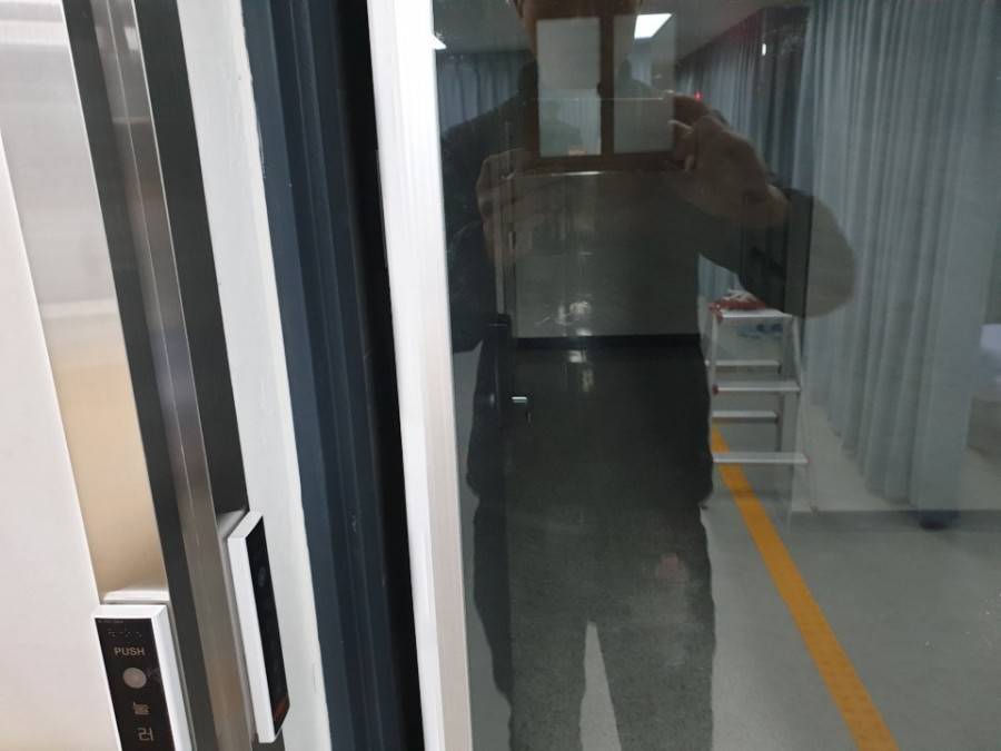 일산 정발산동 자동문 시공, 당일 자동문 수리처럼 신속 설치 후기 자동문 무선터치 스위치 시공