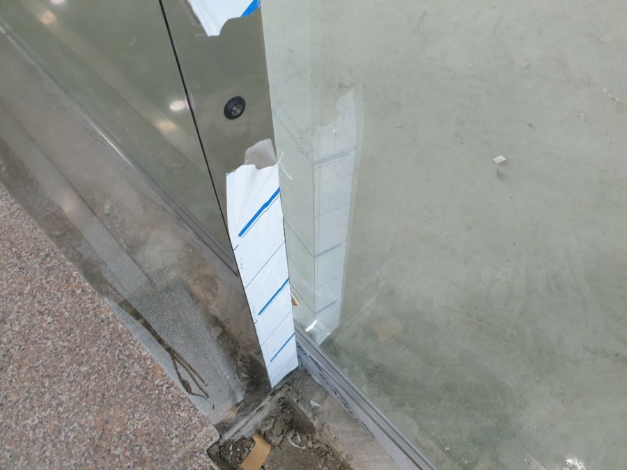 일산동구 정발산동 양개자동문 설치, 꼼꼼한 시공 후기 양개자동문이 닫힐 때 충격을 완화하는 장치